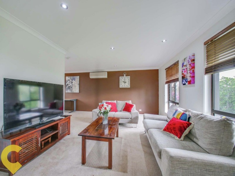 18 Edwards Drive, Albany Creek QLD 4035