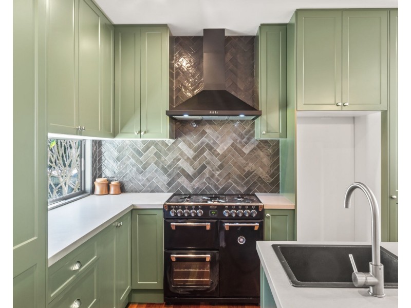 109 Birdwood Road, Holland Park West QLD 4121