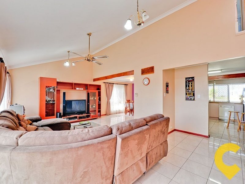 455 Broadwater Road, Mansfield QLD 4122
