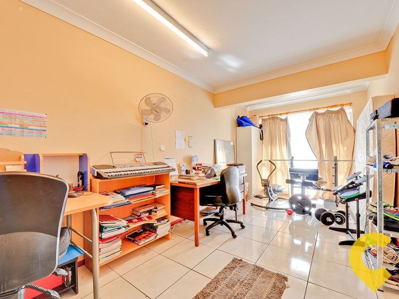 455 Broadwater Road, Mansfield QLD 4122