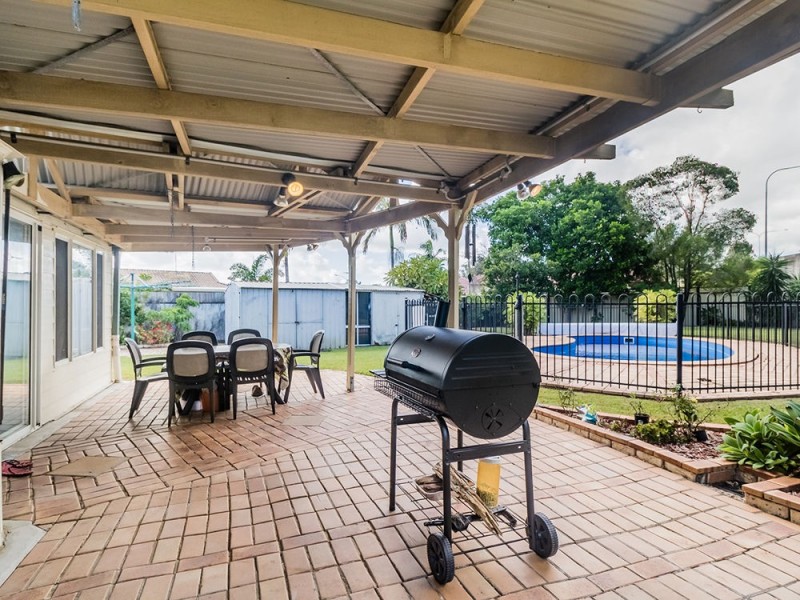 4 Lanjak Place, Tanah Merah QLD 4128
