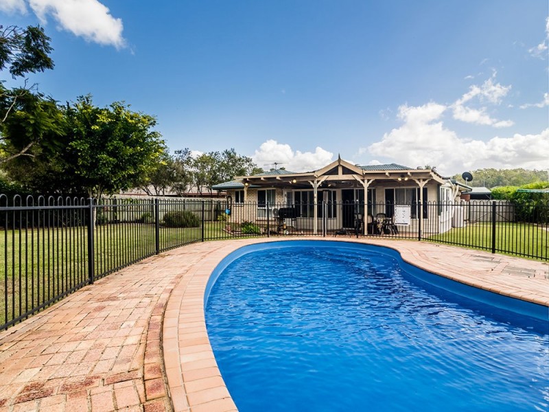 4 Lanjak Place, Tanah Merah QLD 4128