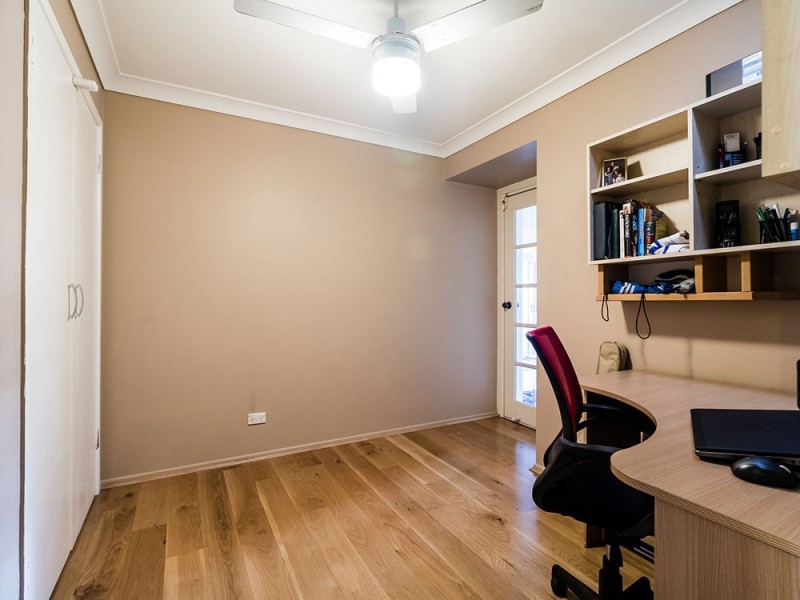 4 Lanjak Place, Tanah Merah QLD 4128