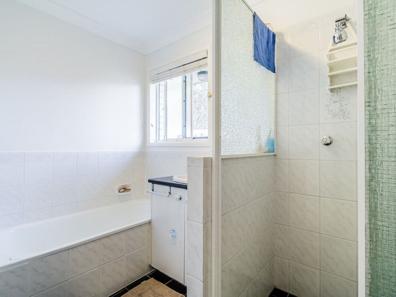 4 Lanjak Place, Tanah Merah QLD 4128