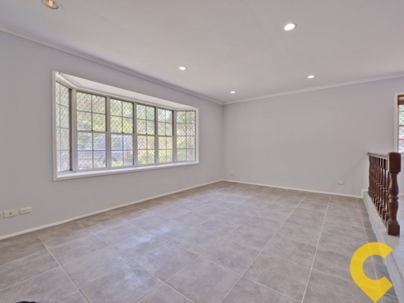 1023 Creek Road, Carindale QLD 4152