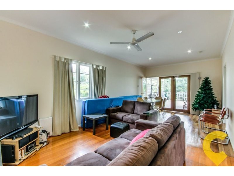 112 Oates Ave, Holland Park QLD 4121