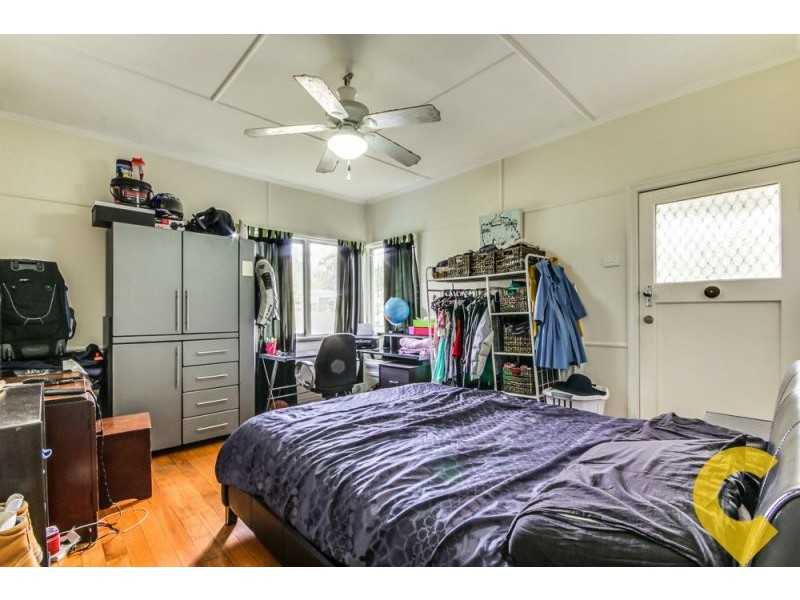 112 Oates Ave, Holland Park QLD 4121