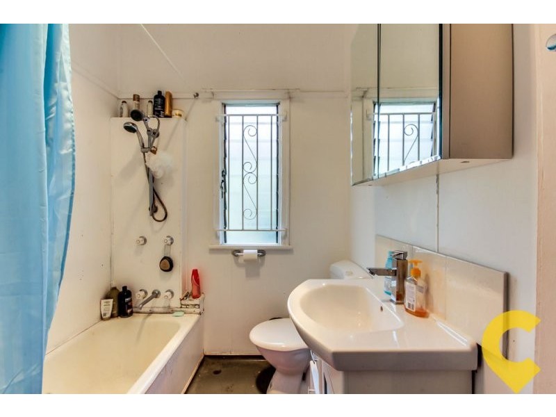 112 Oates Ave, Holland Park QLD 4121