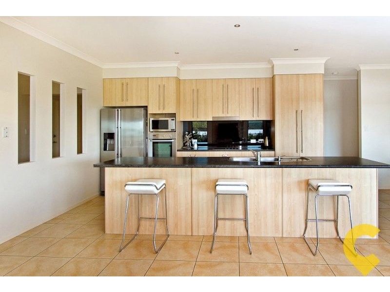 12 Rufous Crescent, Brookwater QLD 4300