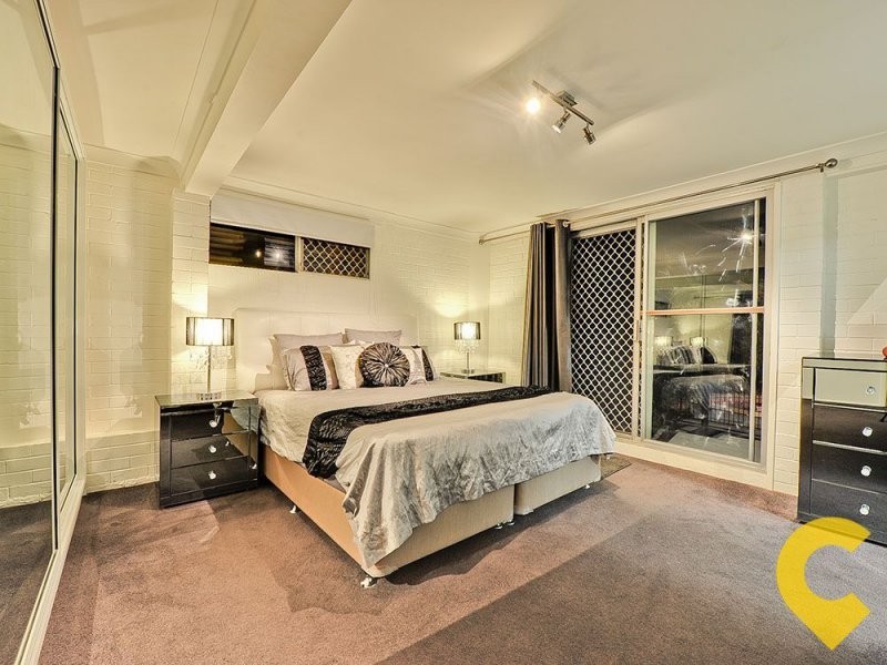 92 Cambridge Street, Carina Heights QLD 4152