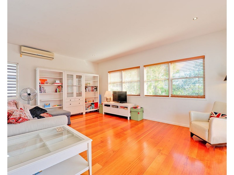 20 Eva Street, Red Hill QLD 4059