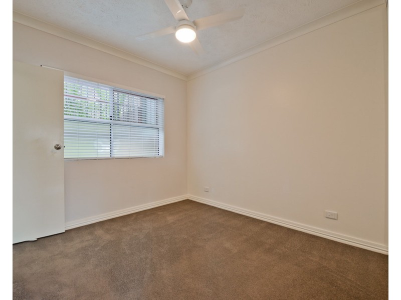 2/282 Cavendish Road, Coorparoo QLD 4151