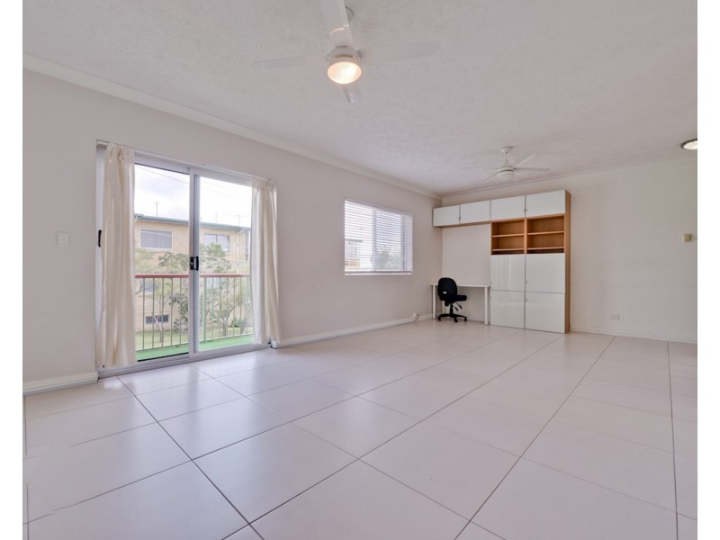 2/282 Cavendish Road, Coorparoo QLD 4151