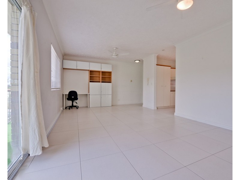 2/282 Cavendish Road, Coorparoo QLD 4151