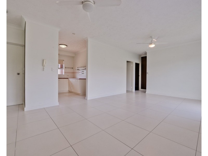 2/282 Cavendish Road, Coorparoo QLD 4151