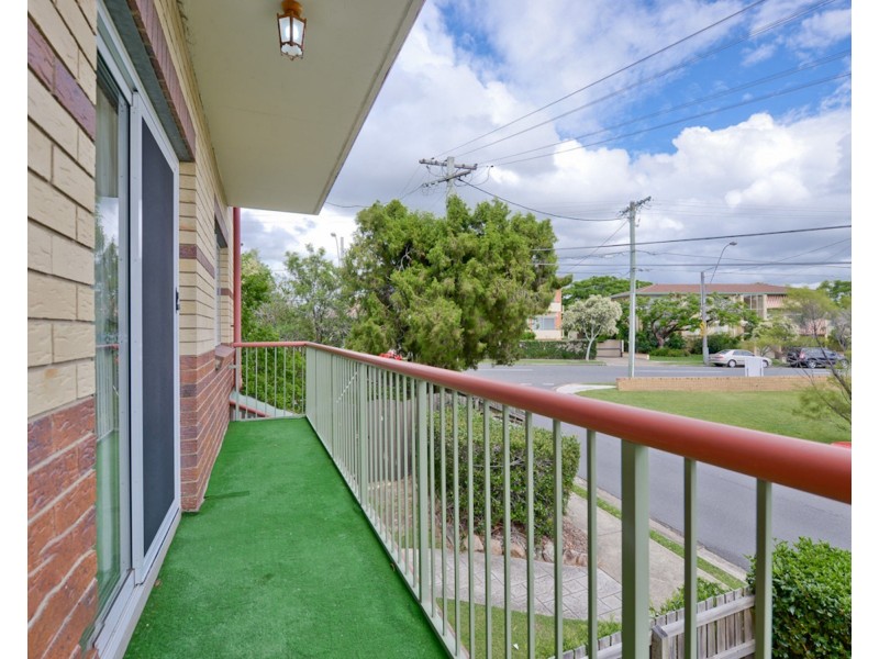 2/282 Cavendish Road, Coorparoo QLD 4151