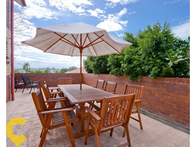 2/282 Cavendish Road, Coorparoo QLD 4151