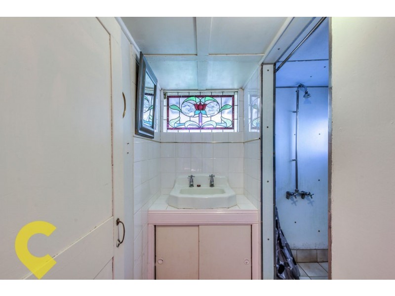 17 Newton Street, Coorparoo QLD 4151