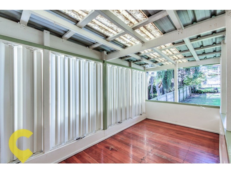 17 Newton Street, Coorparoo QLD 4151