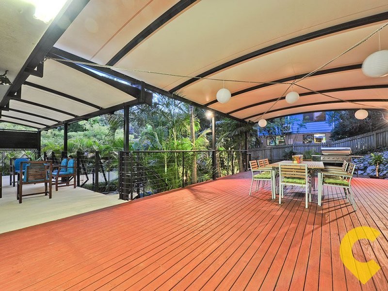 1 Warenda Street, Carina Heights QLD 4152