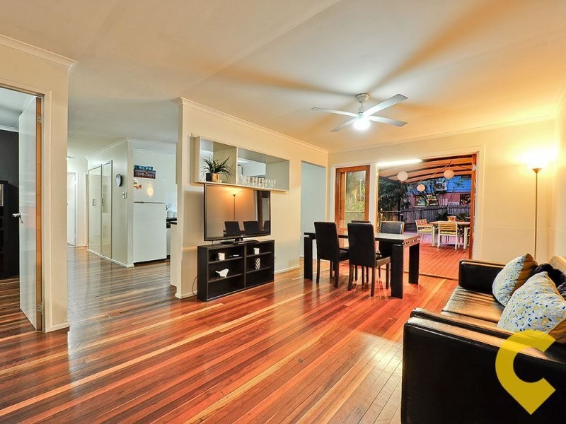 1 Warenda Street, Carina Heights QLD 4152