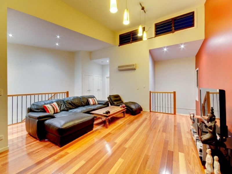 8/4 Kates Street, Morningside QLD 4170