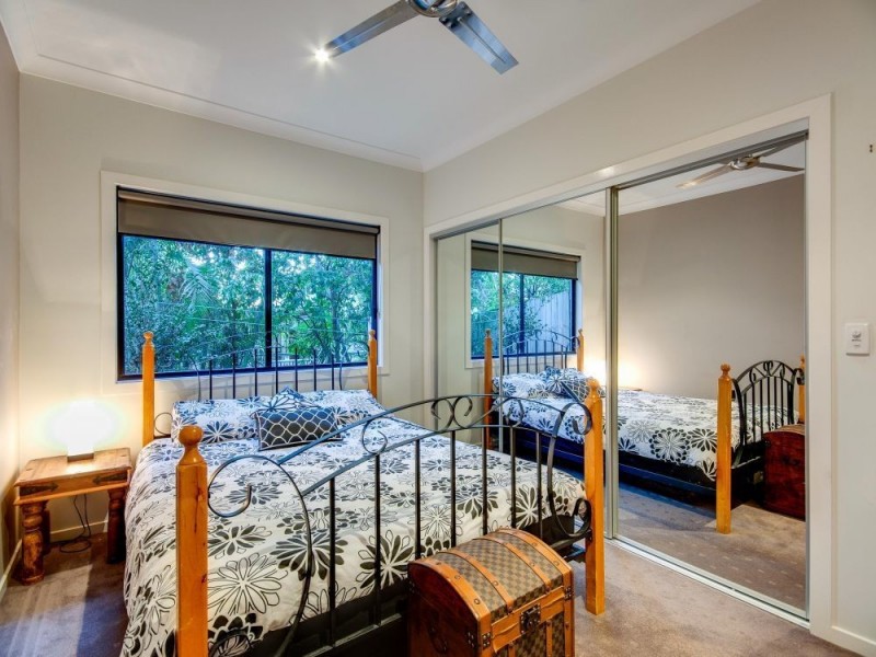 8/4 Kates Street, Morningside QLD 4170