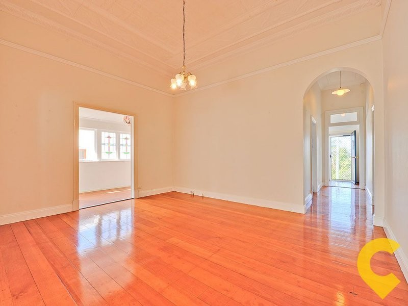 13 Faversham Street, Woolloongabba QLD 4102