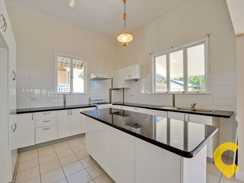 13 Faversham Street, Woolloongabba QLD 4102