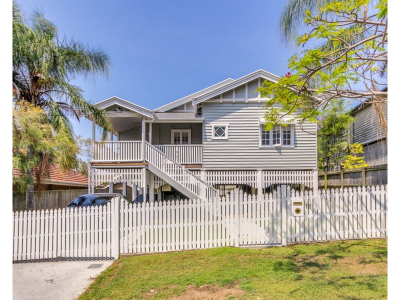 11 Margaret Street, Camp Hill QLD 4152