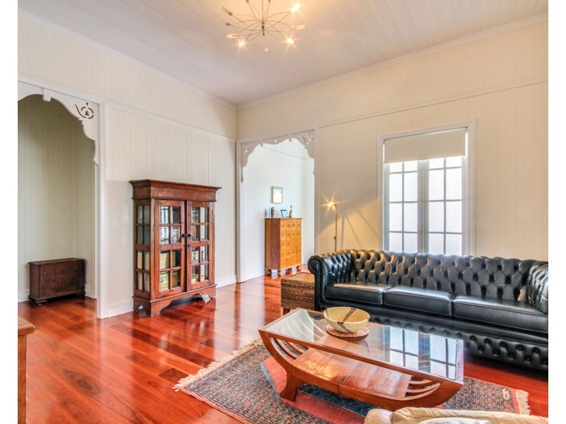 11 Margaret Street, Camp Hill QLD 4152