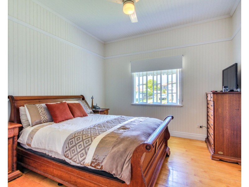 11 Margaret Street, Camp Hill QLD 4152