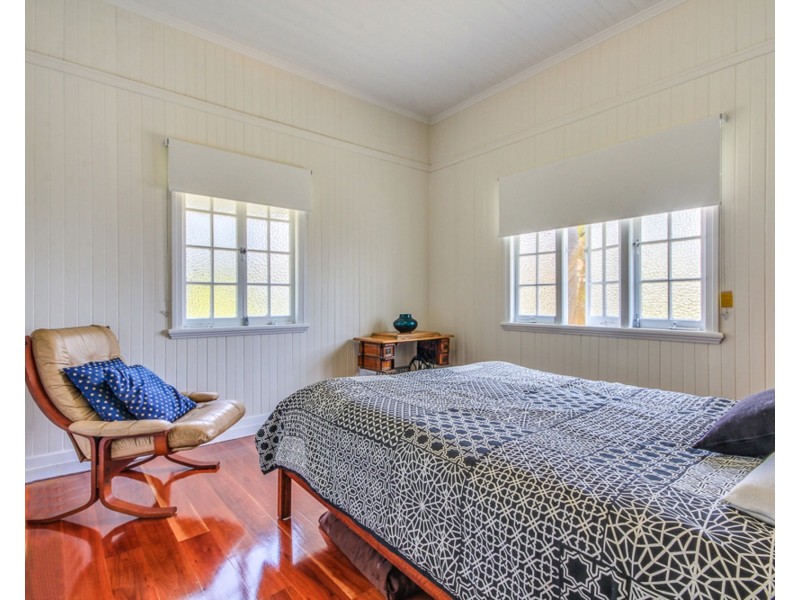 11 Margaret Street, Camp Hill QLD 4152