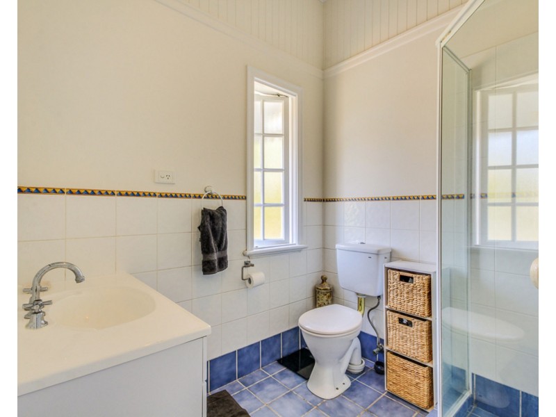 11 Margaret Street, Camp Hill QLD 4152