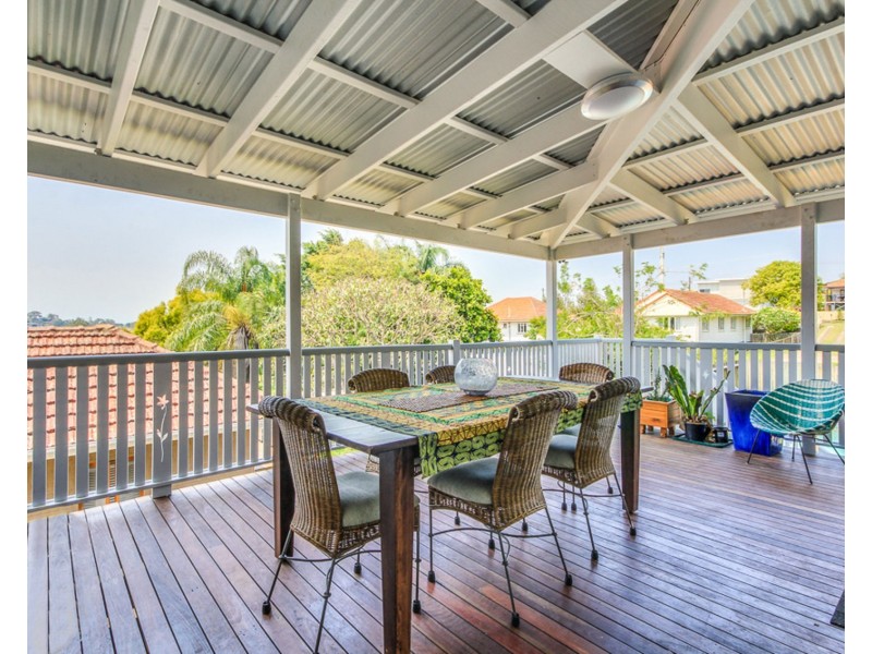 11 Margaret Street, Camp Hill QLD 4152