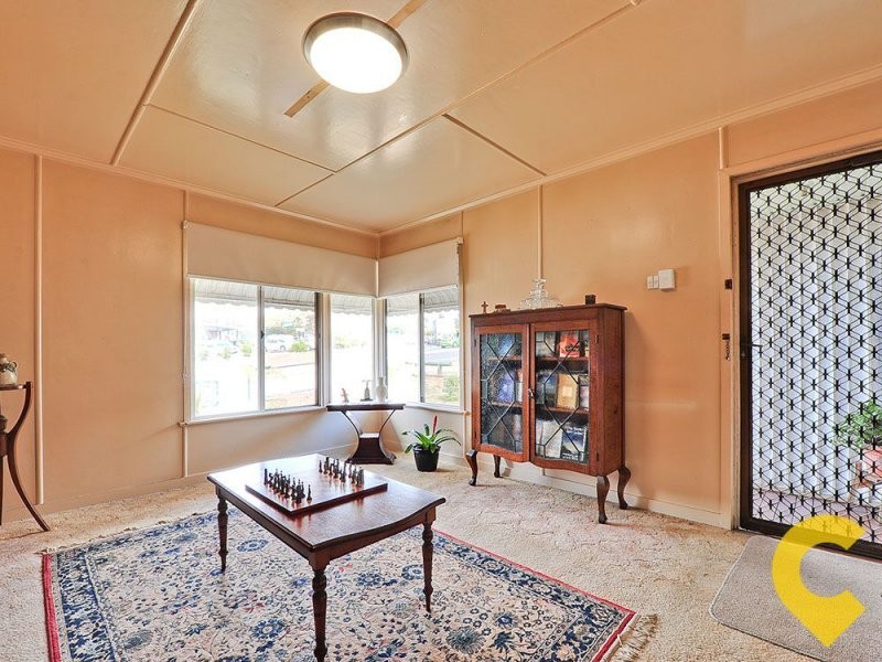 232 Nursery Road, Holland Park QLD 4121