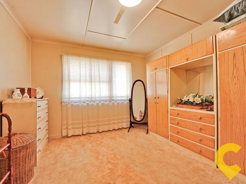 232 Nursery Road, Holland Park QLD 4121