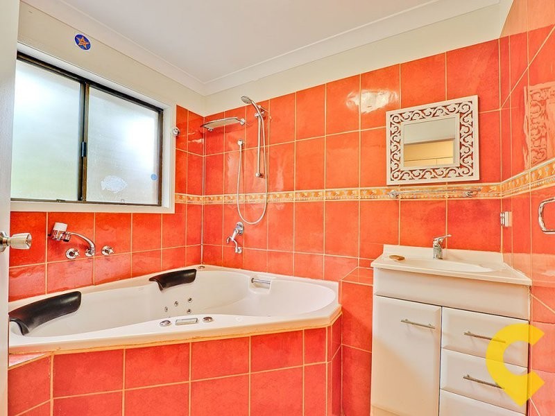 34 Mountain Vista Court, Mount Crosby QLD 4306