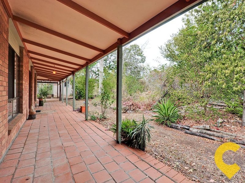 34 Mountain Vista Court, Mount Crosby QLD 4306