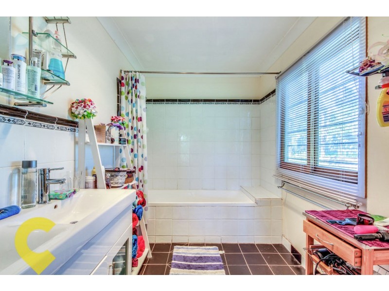67 Bulgin Avenue, Wynnum West QLD 4178