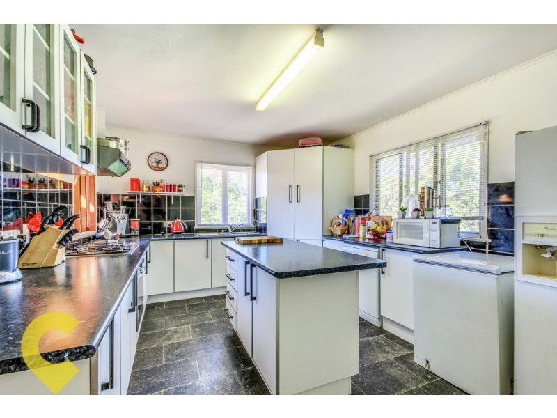 67 Bulgin Avenue, Wynnum West QLD 4178