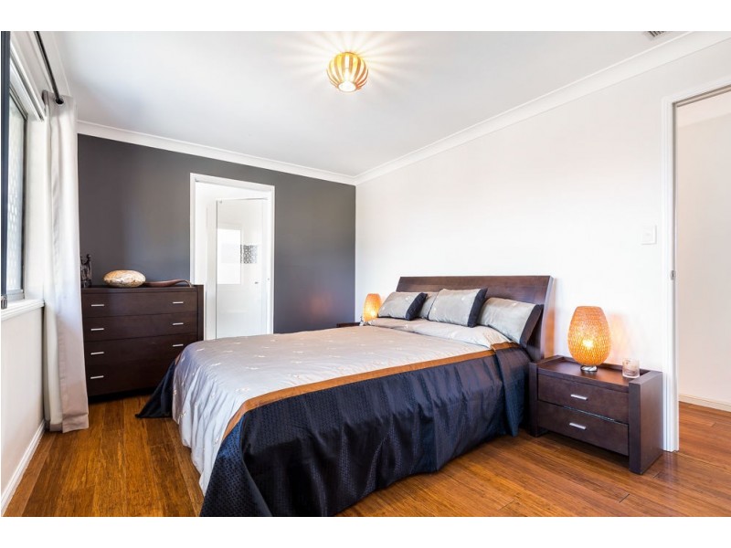 16 Andalucia Court, Wishart QLD 4122