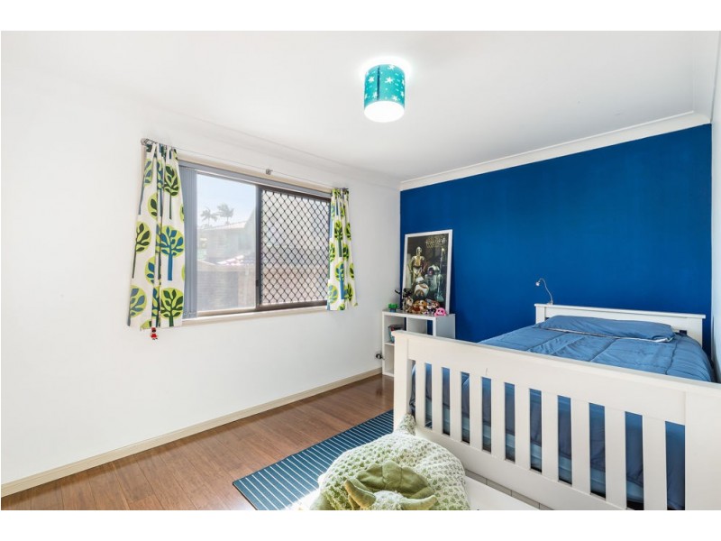 16 Andalucia Court, Wishart QLD 4122