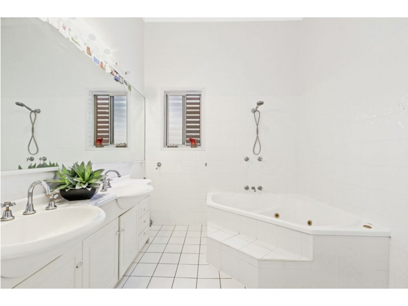 39 Oberon Street, Morningside QLD 4170