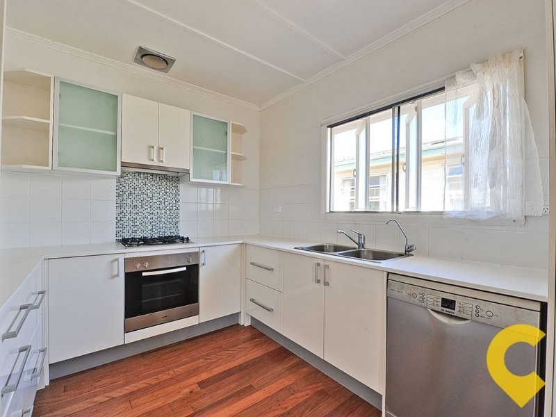 21 Astley Street, Wynnum West QLD 4178