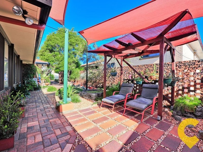 27 Bedivere Street, Carindale QLD 4152