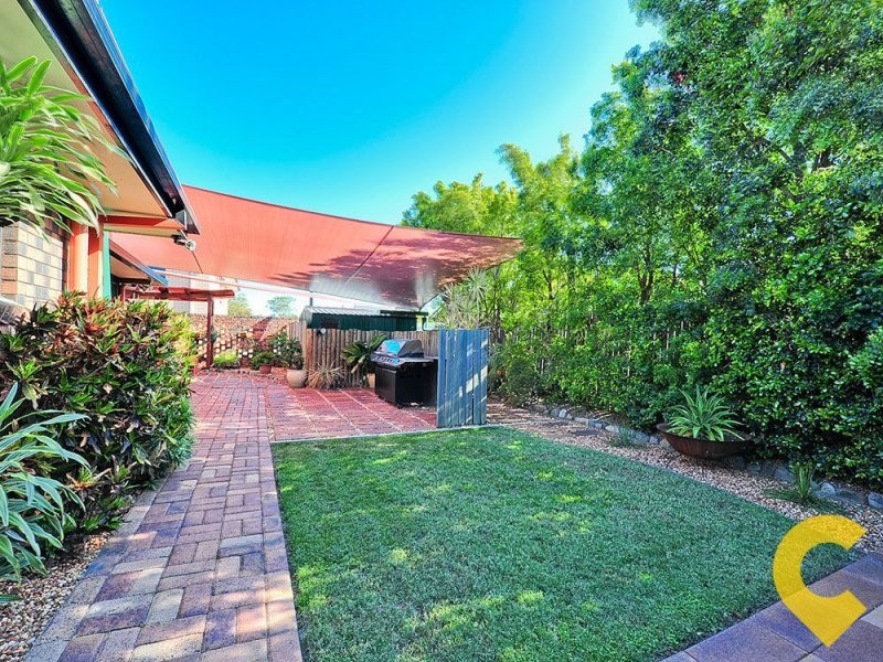 27 Bedivere Street, Carindale QLD 4152