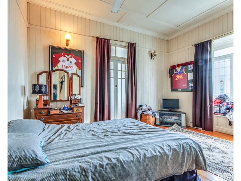 10 Faversham Street, Woolloongabba QLD 4102