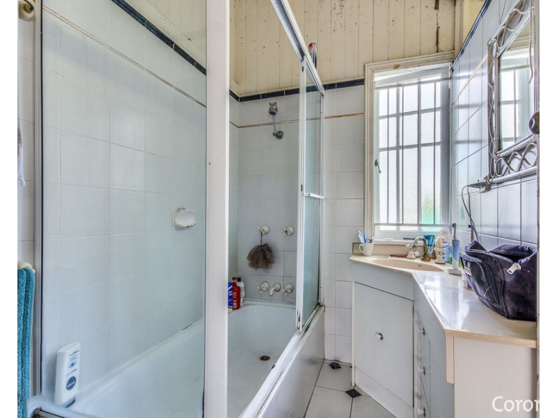 10 Faversham Street, Woolloongabba QLD 4102