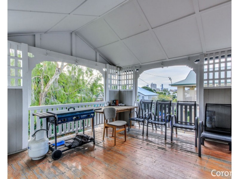 10 Faversham Street, Woolloongabba QLD 4102